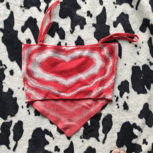 Heart Patterned Red Tank Top - Picture 2 of 3
